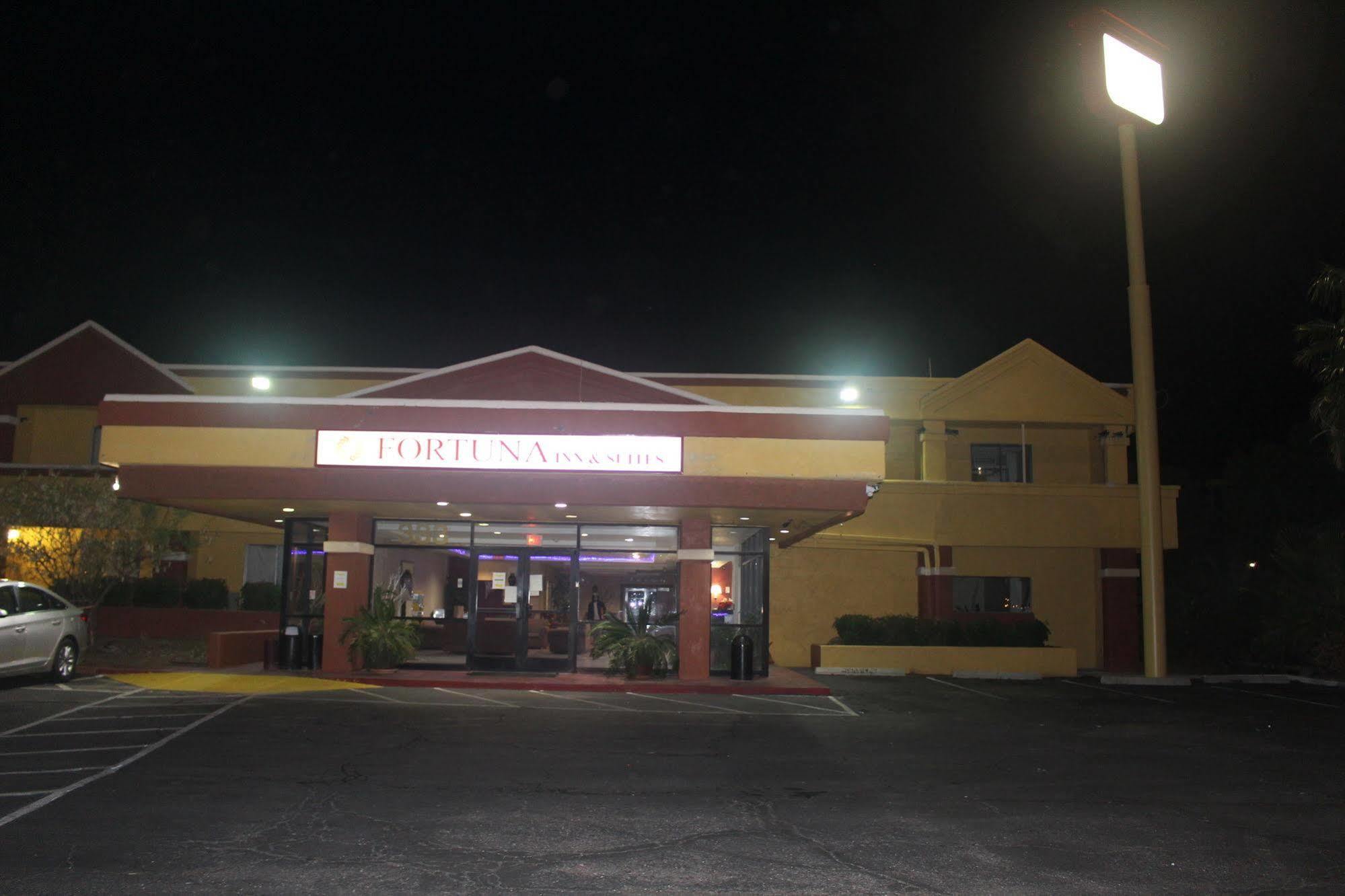 Fortuna Inn And Suites Tucson Exterior foto